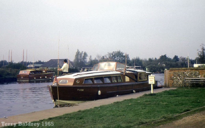 Broadsventure 11 at Horning in 1965