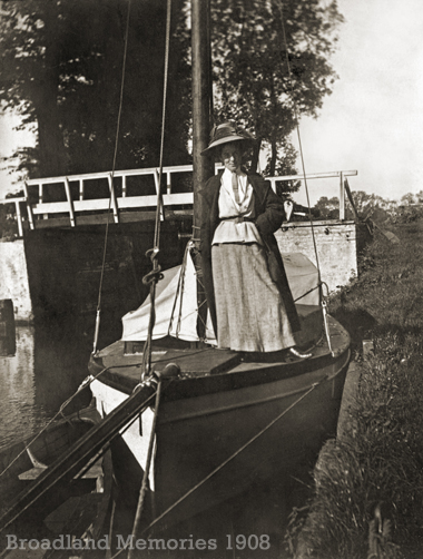 Coltishall Lock 1908