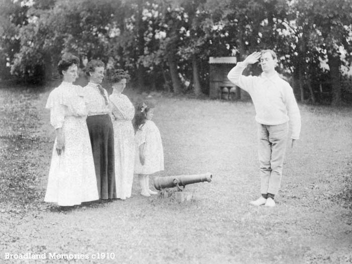 Norfolk Broads holiday group c1910