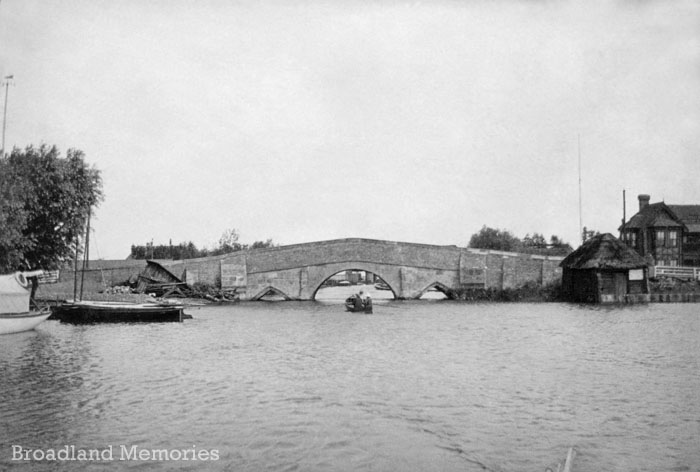 Potter Heigham Bridge c1900