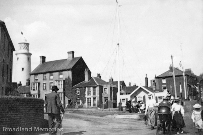 Southwold lighthouse c1900