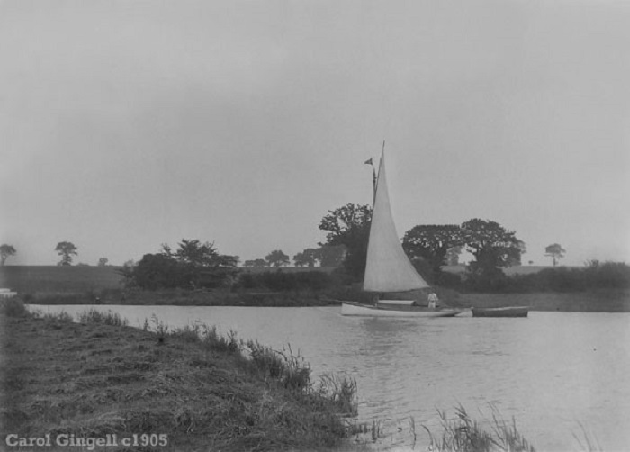 Sailing on the Norfolk Broads c1905