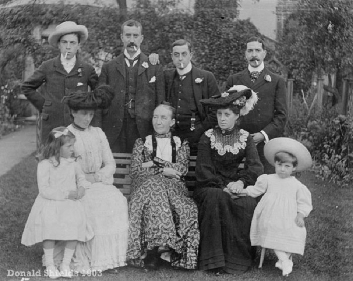 Shields Family 1903