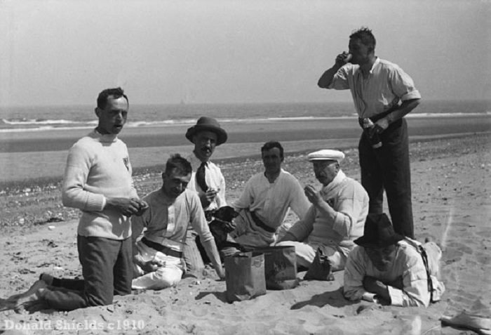 Lunch on the beach 1910