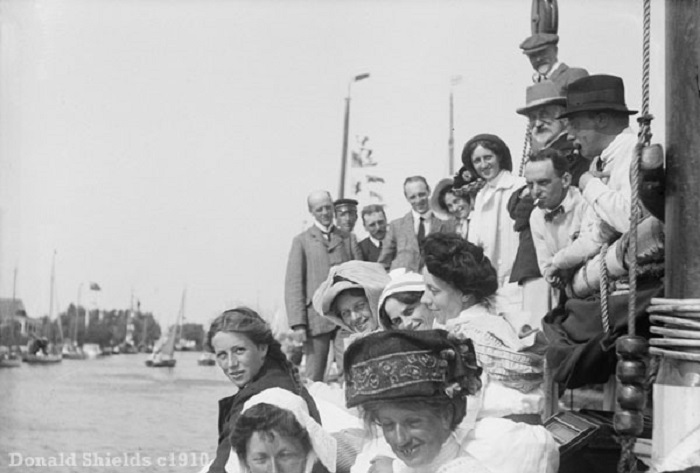 Horning Regatta c1910