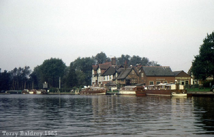 Swan Inn Horning 1965