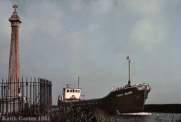 Coaster on the River Yare at Hardley Cross 1981