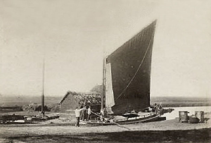Trading wherry at Barton Turf c1880s