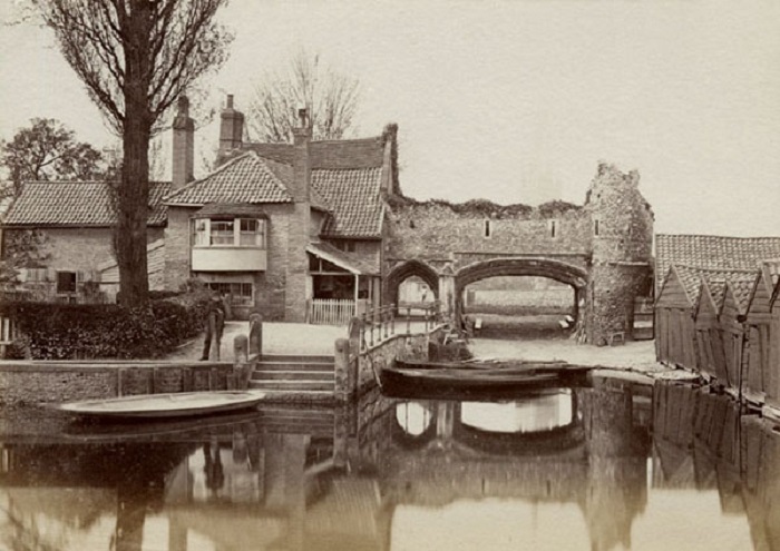 Pulls Ferry Norwich c1890s