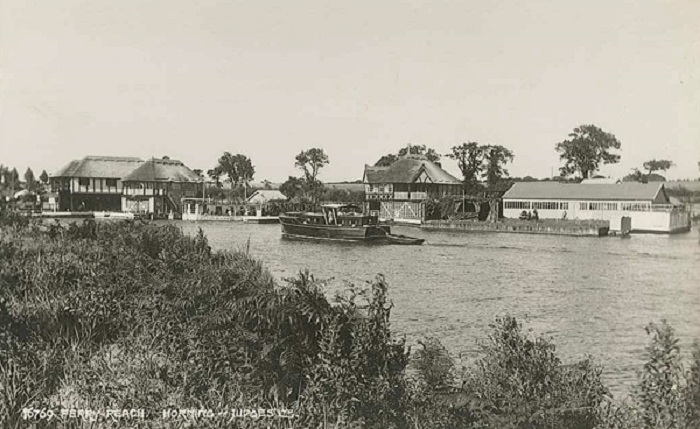 Ferry Reach at Horning c1950s.